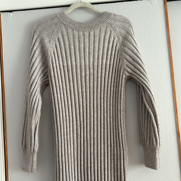 H&M rib knit dress! - Picture 4 of 7